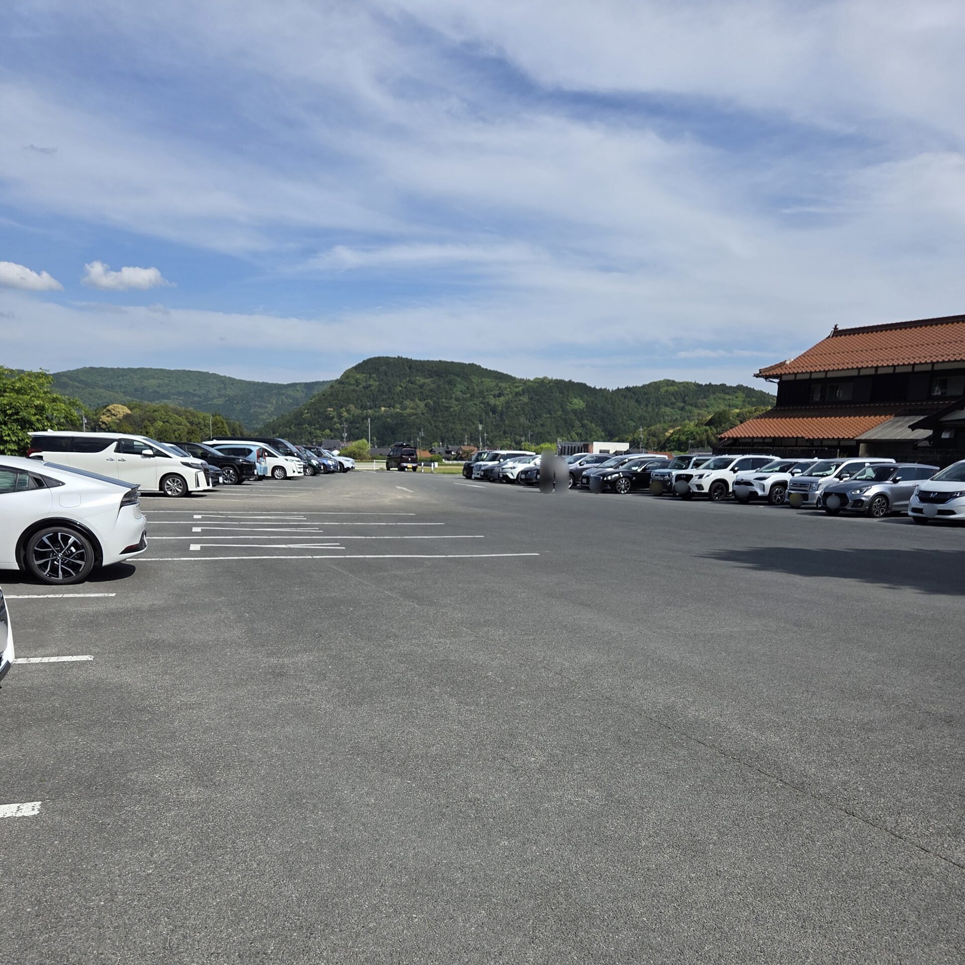 アスファルト駐車場の様子