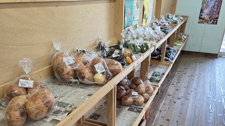 花の海の野菜売り場