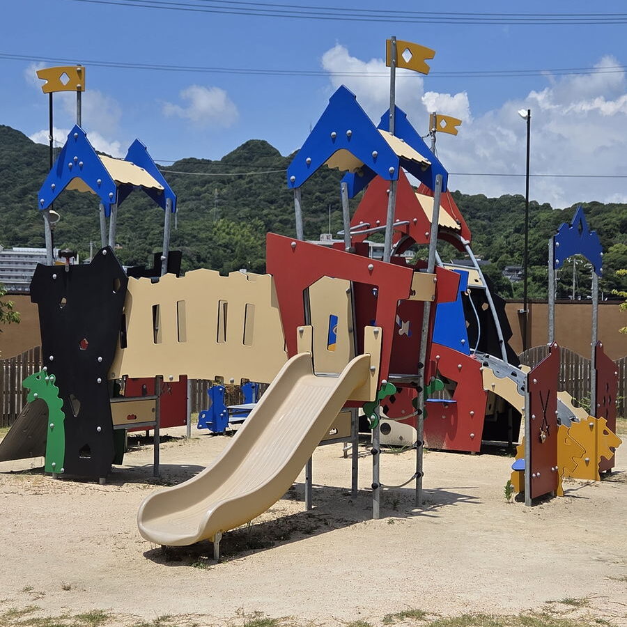 モーヴィ下関の複合遊具