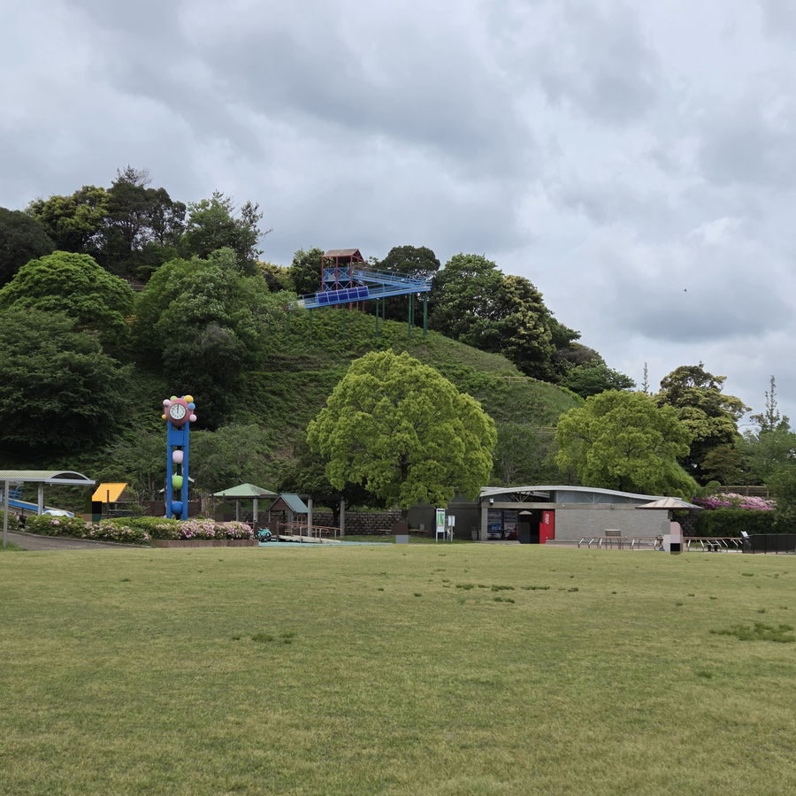 長門市総合公園の芝生広場